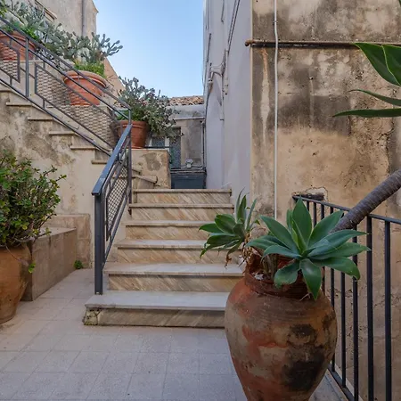 La Casa Della Scrittrice By Dimore In Sicily